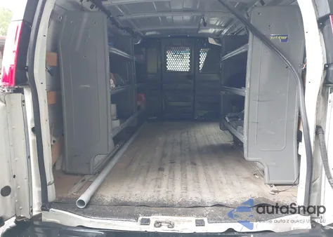 2020 Chevrolet Express G2500 из США, поврежденный, VIN 1GCWGAFG0L1229714